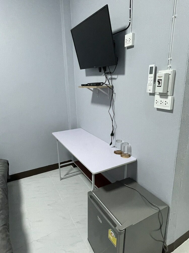 Фото SenDee Hostel