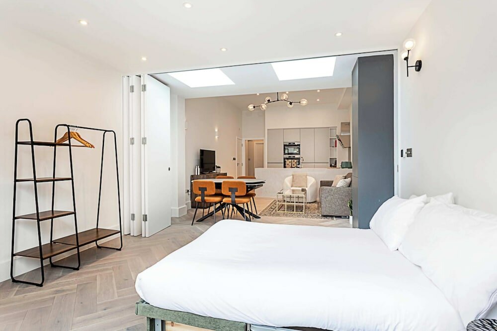 Фото Gorgeous Flat in the Heart of Acton