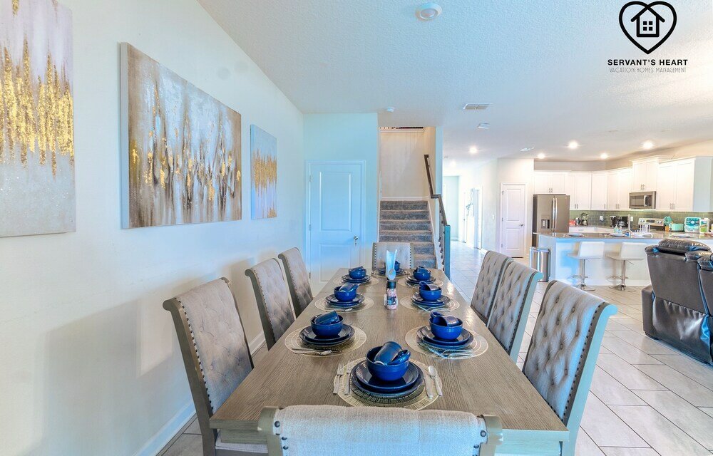 Фото Lakeview Luxury 9 Bedroom & 5 Bathroom w Private Pool