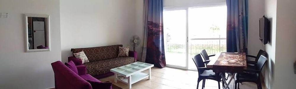 Фото Begonvilla Court Block 8 Apartment 3