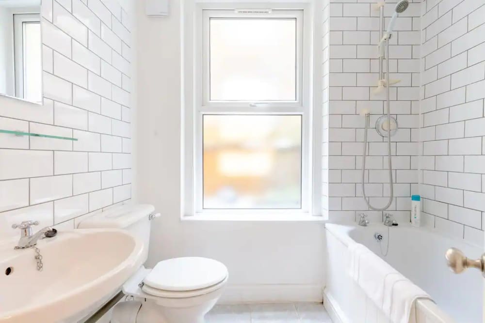 Фото Spacious 2 Bedroom in Gorgeous Camberwell With Garden