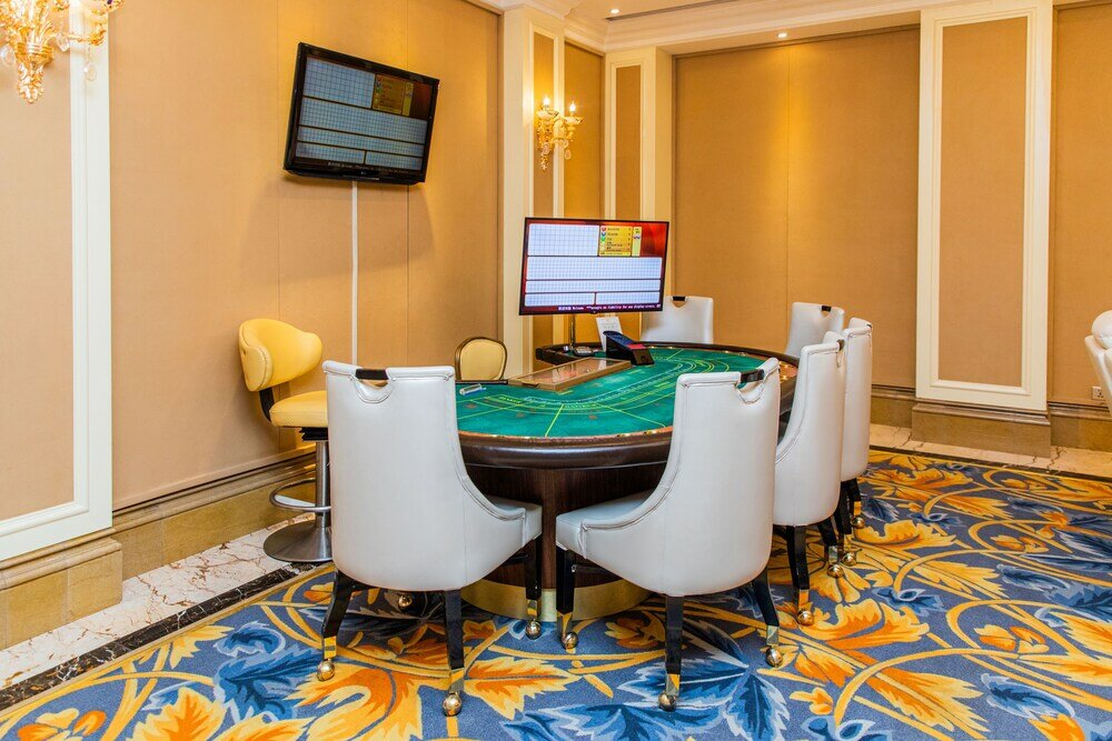 Фото The Venice Hotel and Casino