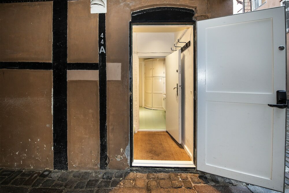 Фото The Townhouse - Into This Place