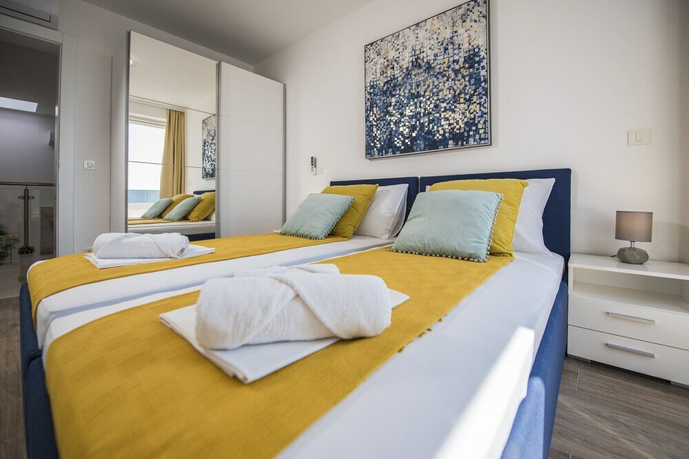 Фото Luxury Villa Horizon with Private Pool