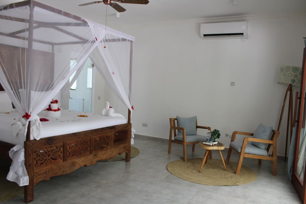 Фото Kivuli Beach Resort Paje