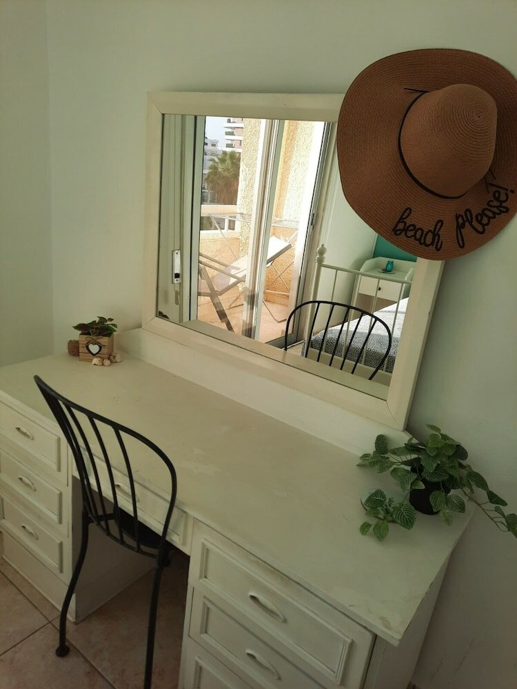 Фото Sea-Esta Seaview Apartment