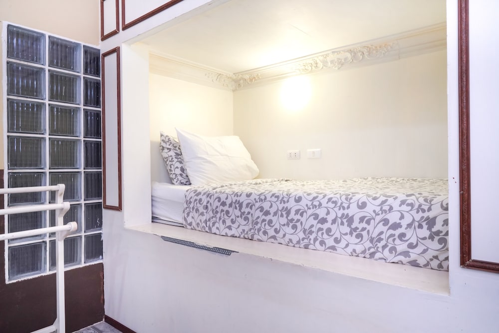 Фото Guesthouse Phuket Airport