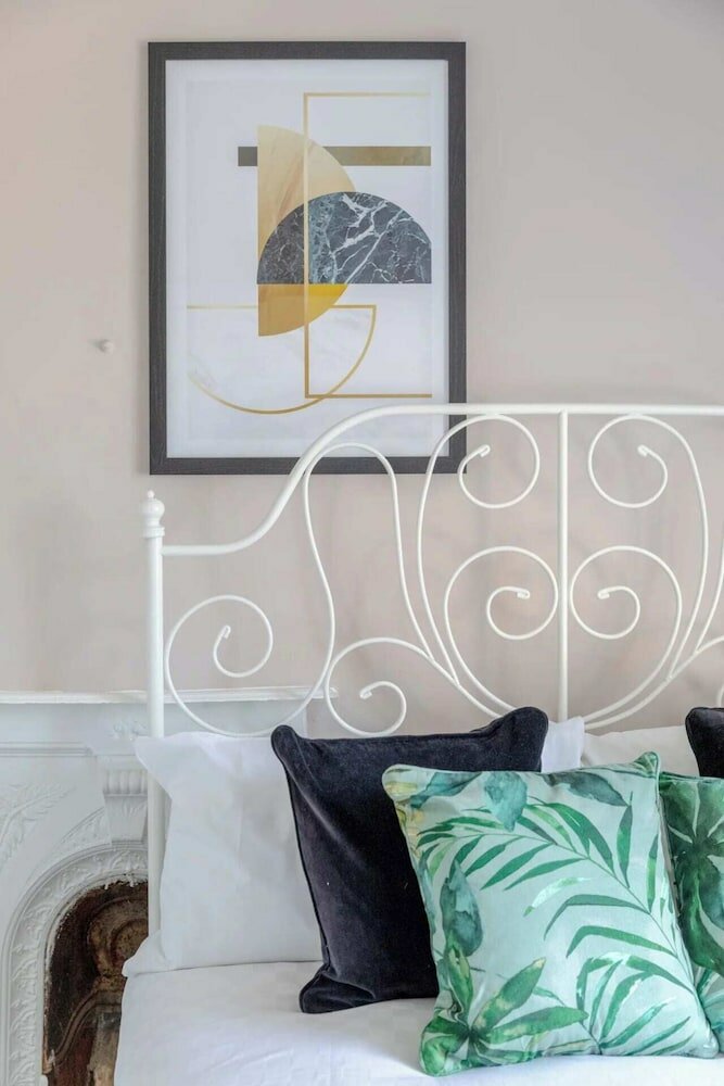 Фото Chic 3bd Flat - 5 Mins to Walthamstow Central!