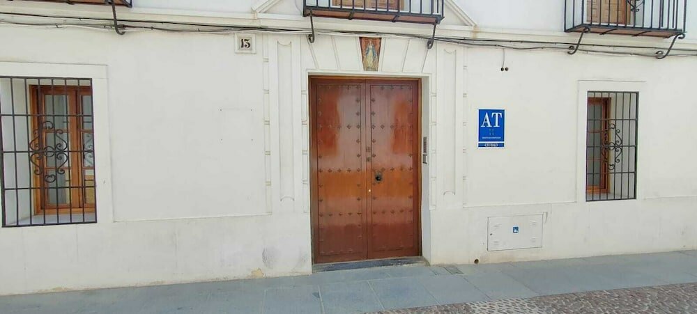Фото Apartamentos Puerta Sevilla De Cordoba
