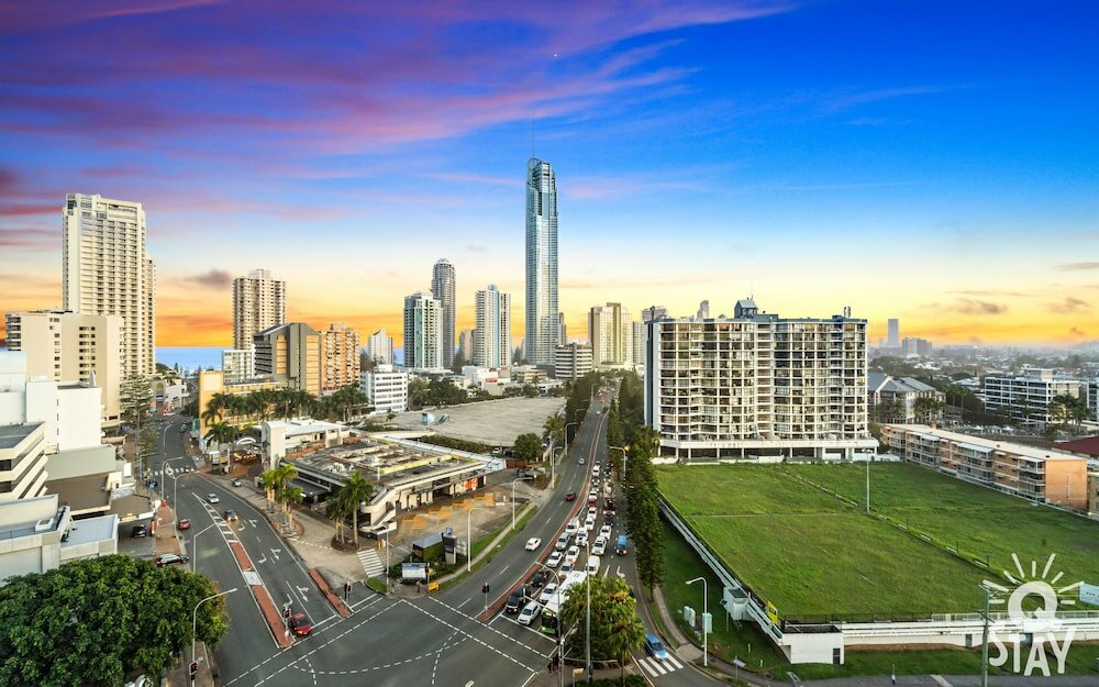 Фото Avalon Apartments - Q Stay