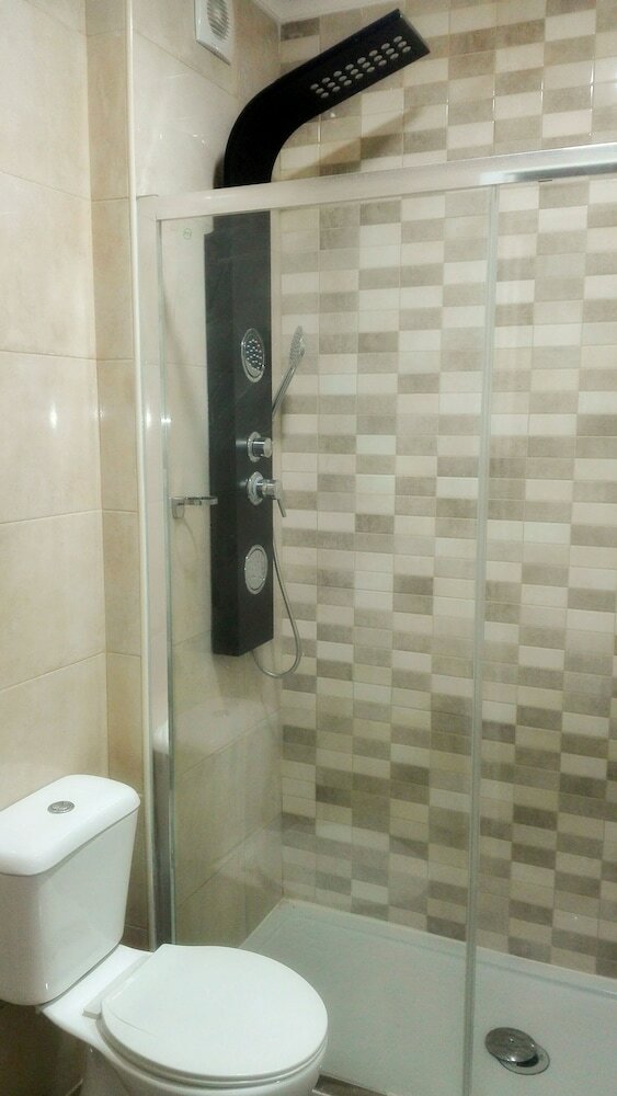 Фото Odivelas metro hospedagem