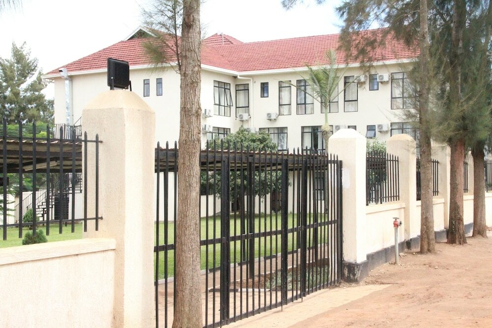 Фото отеля 2