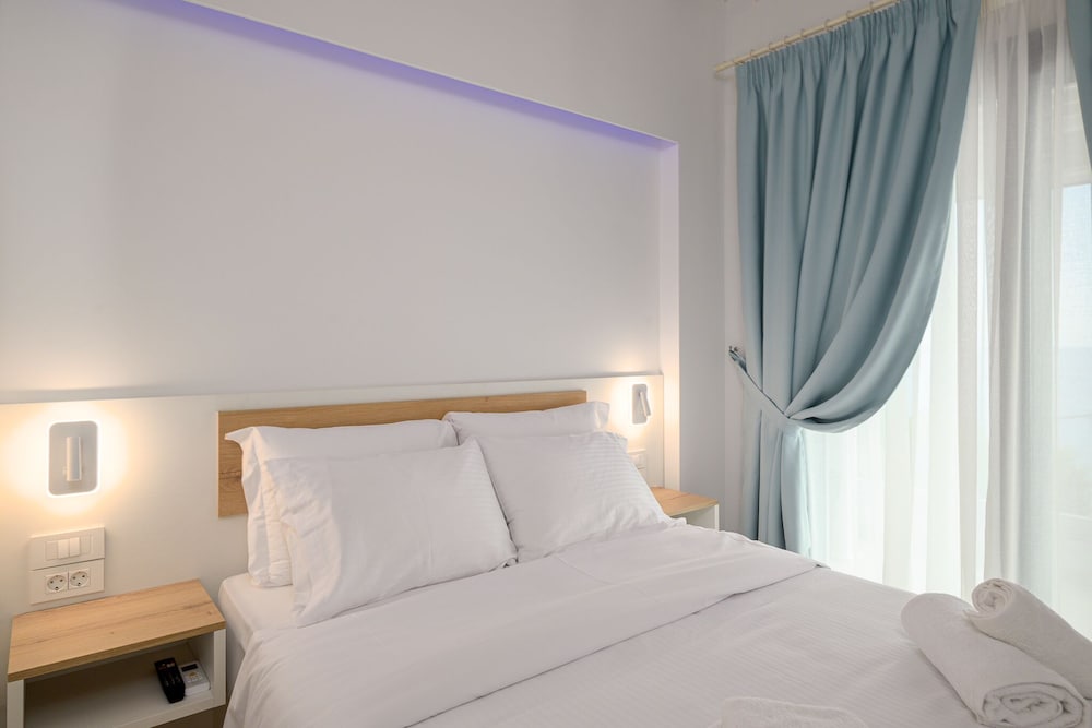 Фото Luxury maisonettes Vrachos with pool