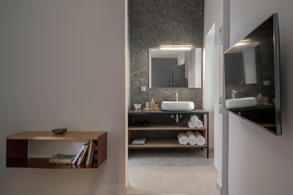 Фото Twin Circle Athens