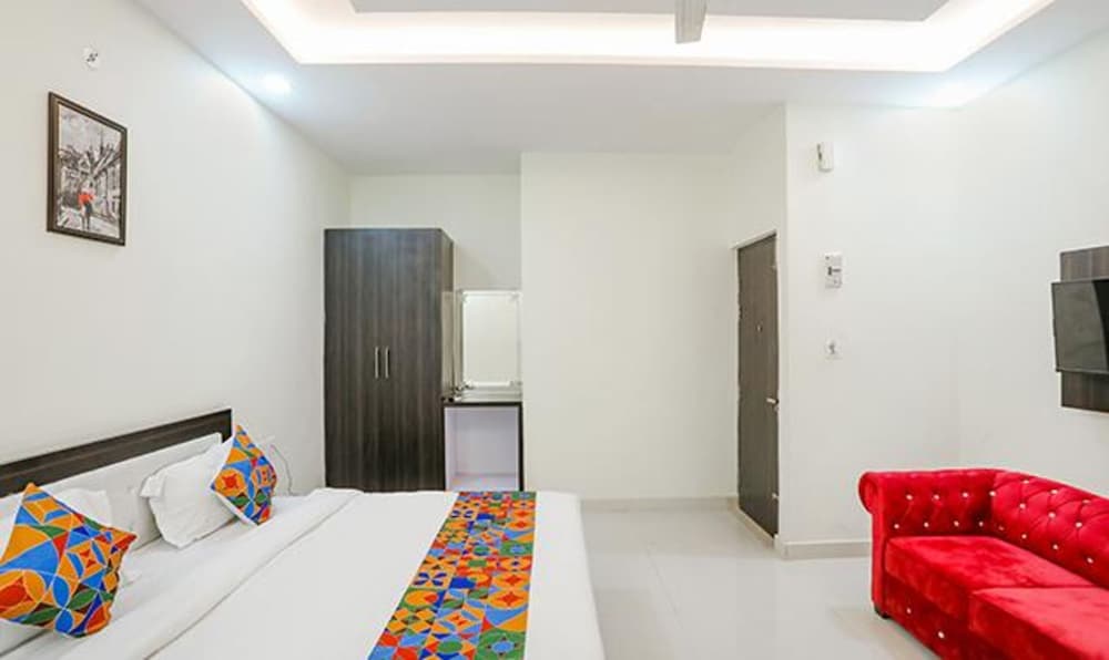 Фото Fabhotel Atharv Palace