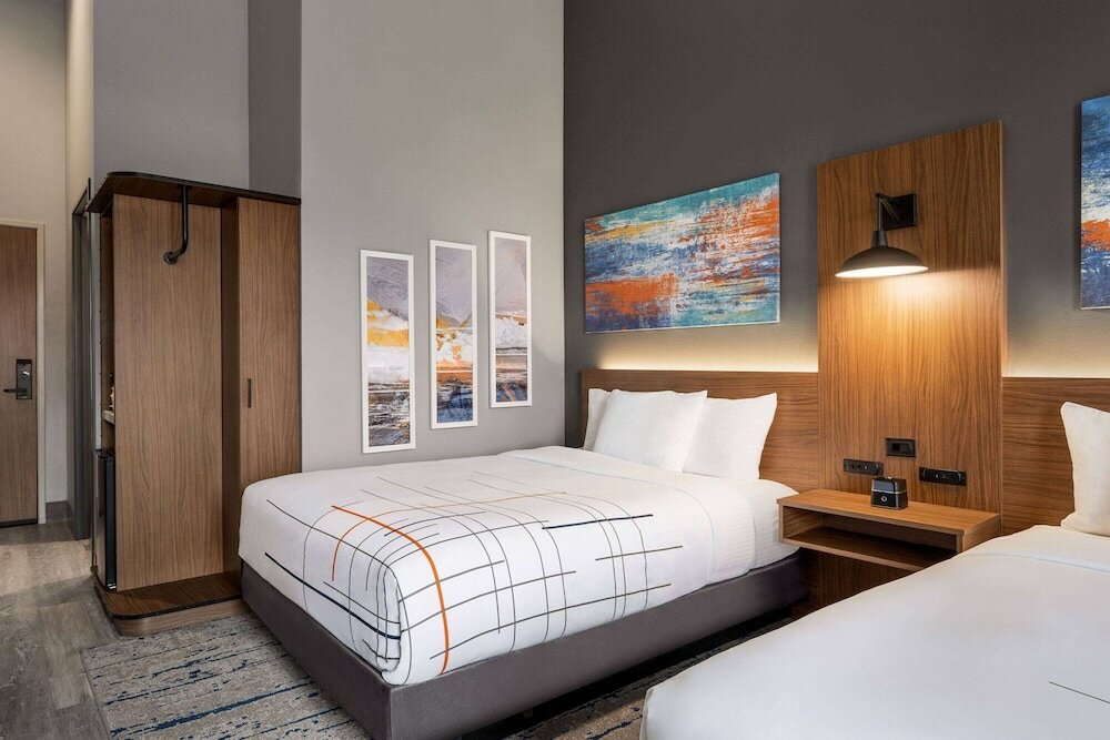 Фото La Quinta Inn & Suites by Wyndham Del Rio