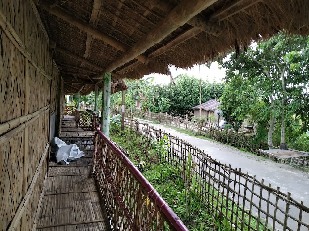 Фото Jonki Panoi Bamboo Cottages