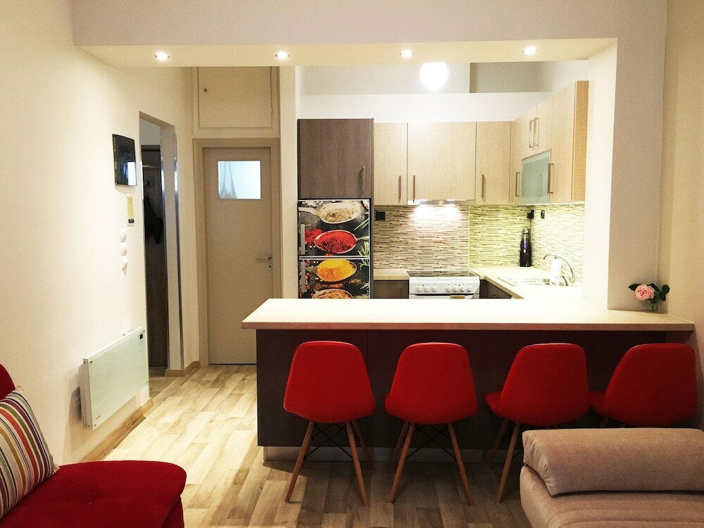 Фото Athina apartments