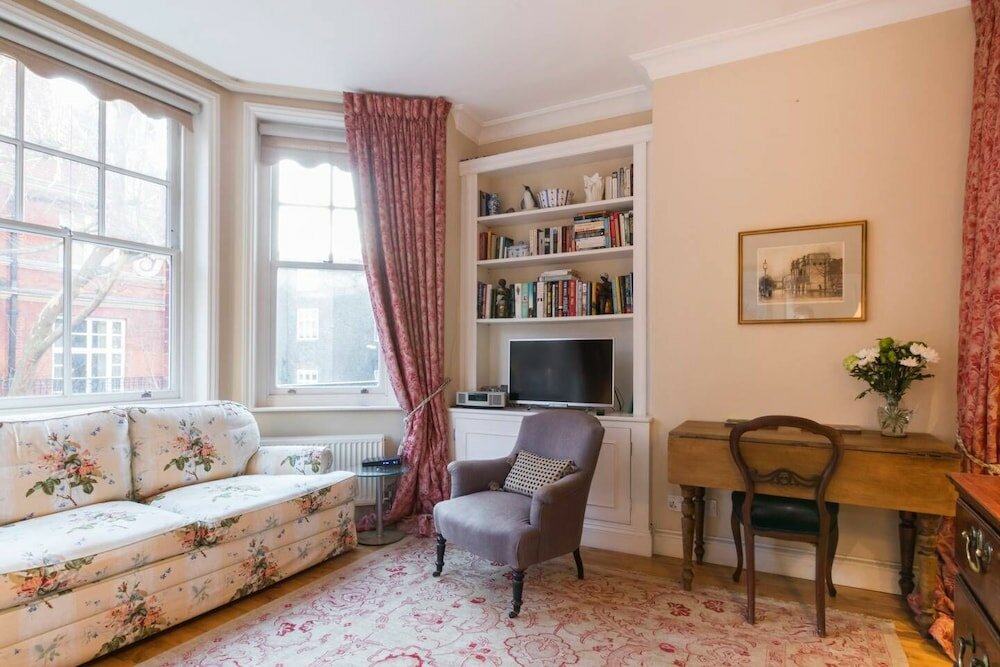 Фото Long Stay Discounts - Charming 1 bed Apt, Chelsea