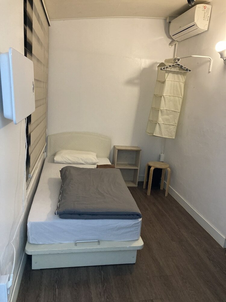 Фото Itaewon Yellow Guesthouse