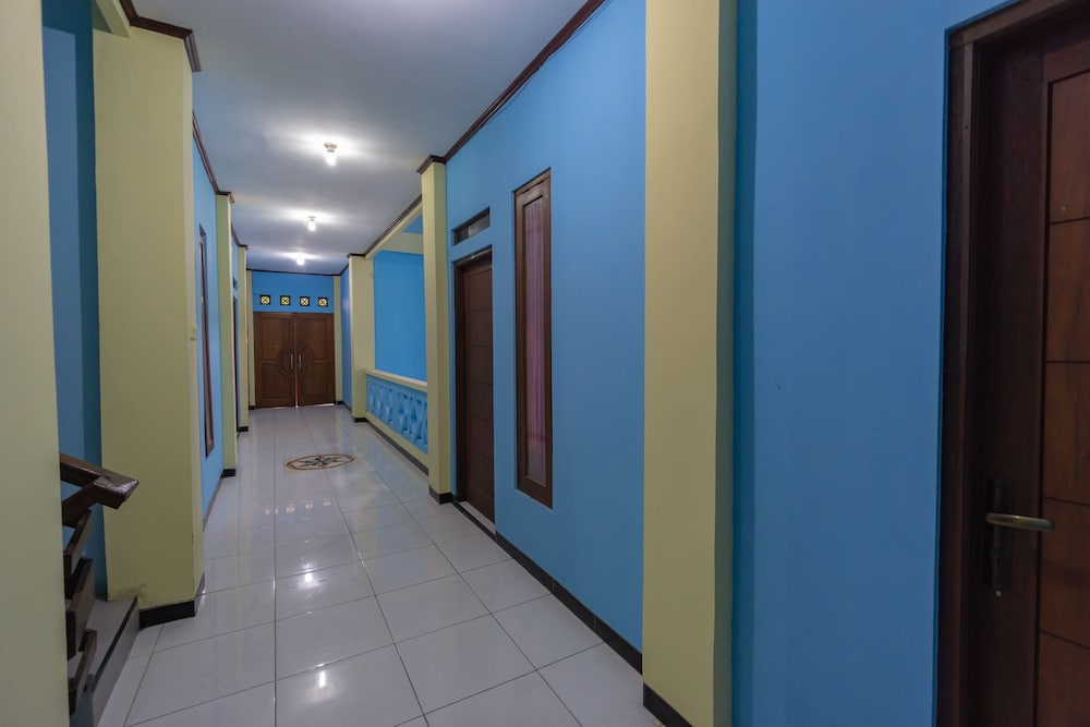 Фото Oyo 1801 Wisma Griya Indah Lestari