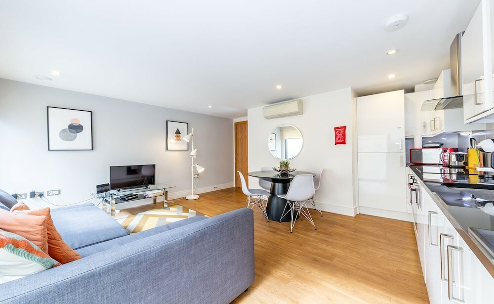Фото Modern Apartments in Bayswater Central London WiFi & Aircon - by City Stay London