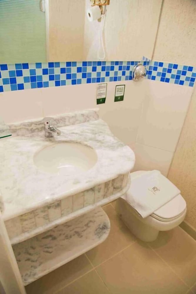 Фото Hotel Royal Plaza