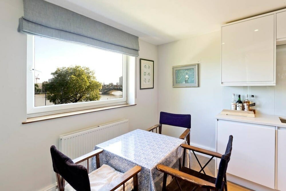 Фото Bright 2-bed Apartment in Fashionable Chelsea