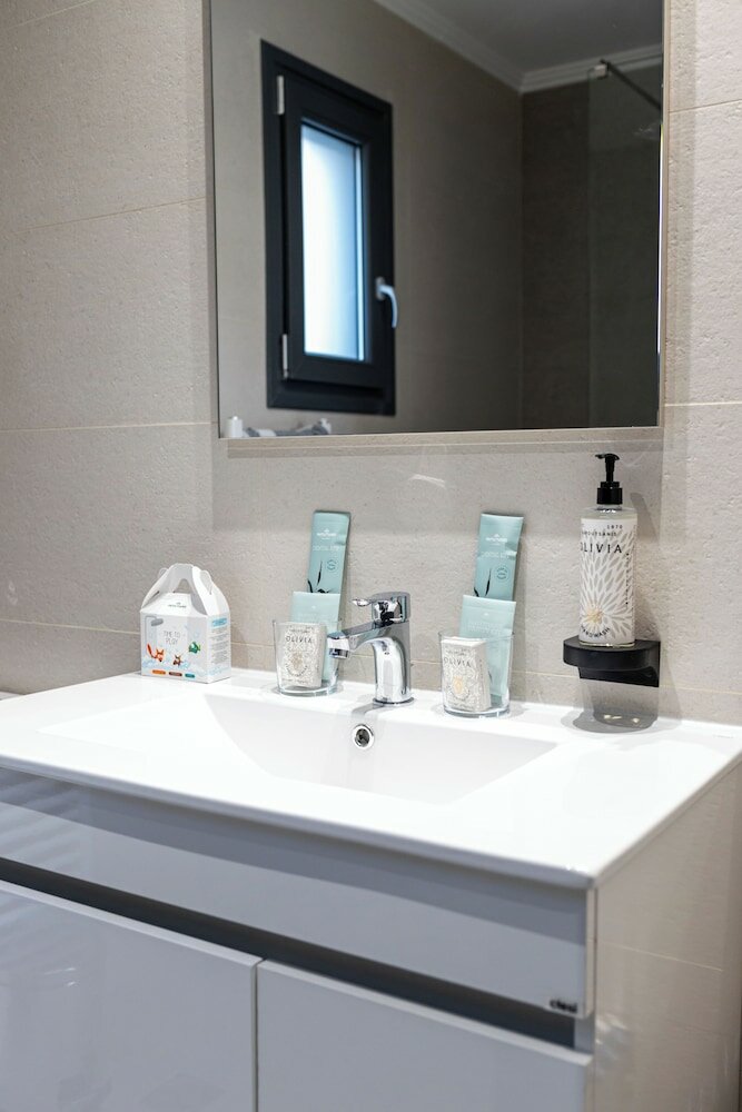 Фото Rafkon Luxury Apartments - Myrina