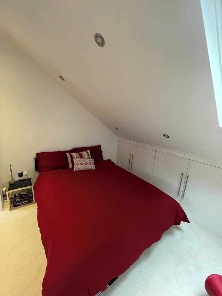 Фото Incredible 5bd House on Private Road - Tulse Hill