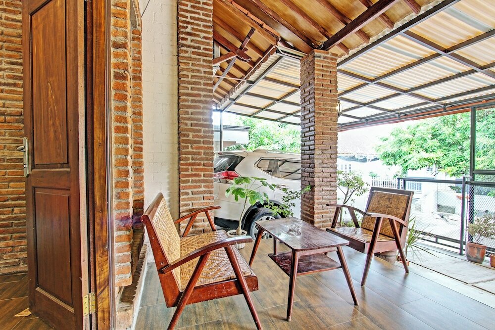 Фото Oyo 92757 Ndalem Pusponyidro Syariah