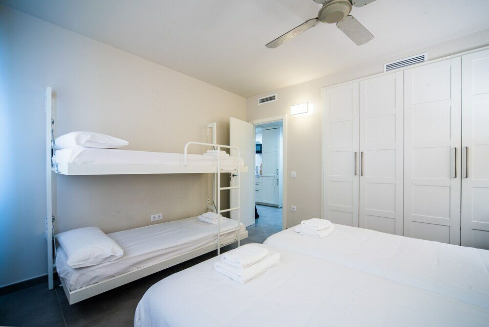 Фото Sercotel Sevilla Guadalquivir Suites