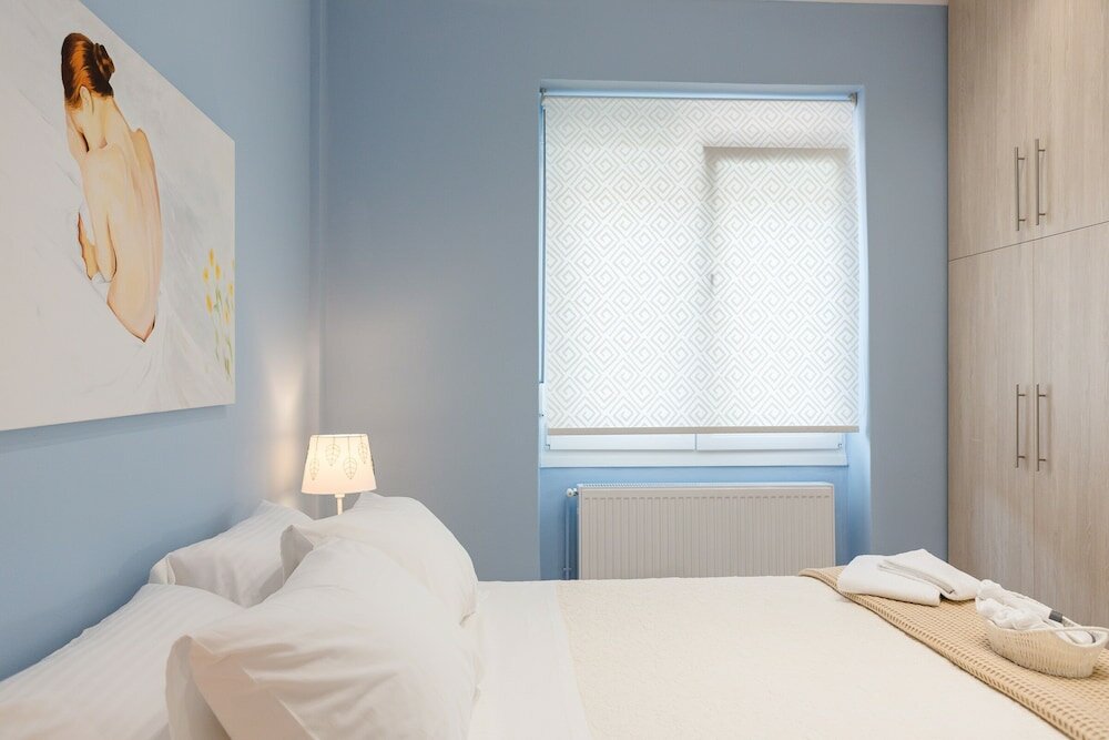 Фото Grandma's Chic & Bright Athenian Home with a Patio