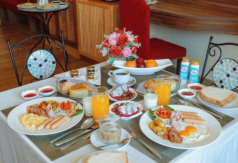 Фото Grand Lord Hotel& Residence