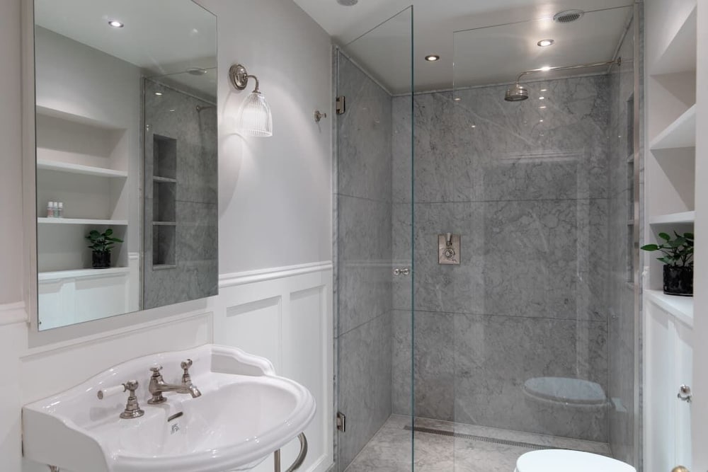 Фото The Southwark Arms - Glamorous 5bdr House With Garden