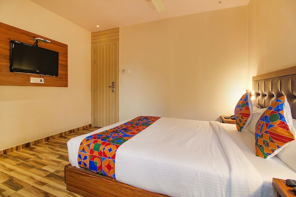 Фото Fabhotel Seven Olives