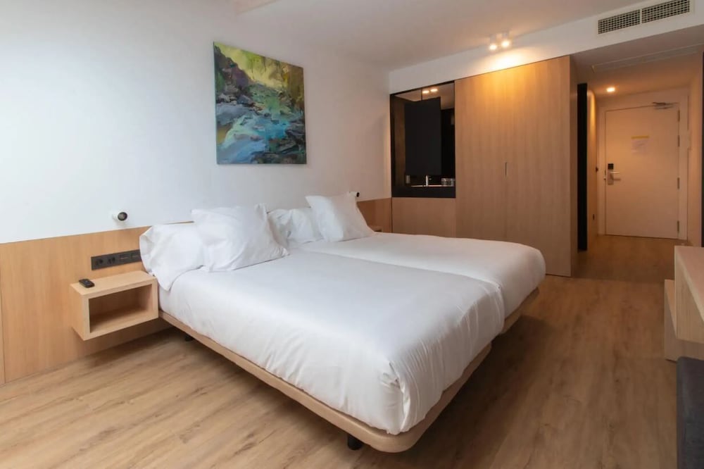 Фото Hotel Cortabitarte