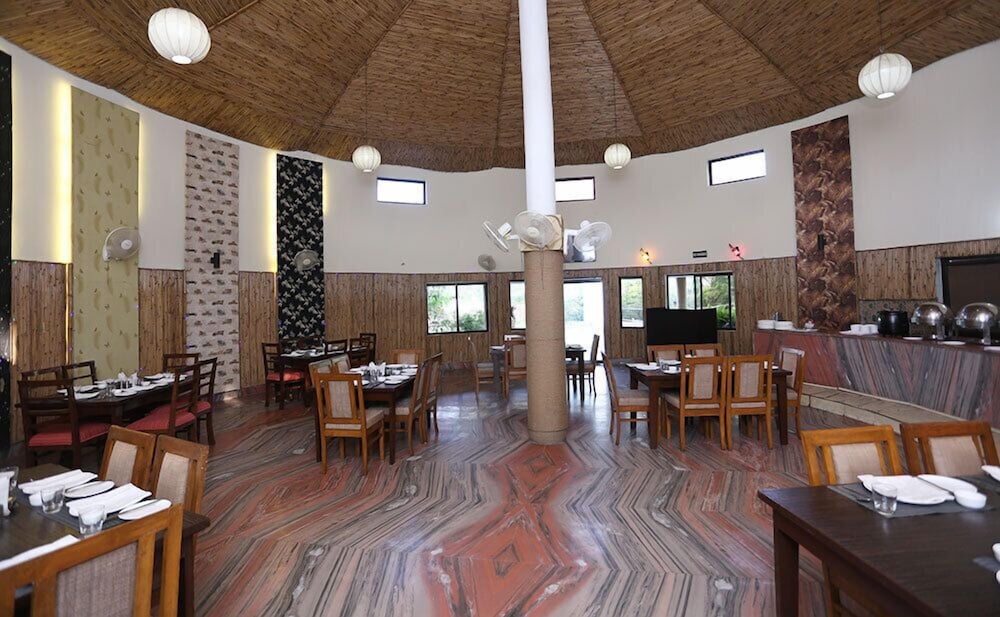 Фото Adb Rooms Corbett Jungle Holiday SPA