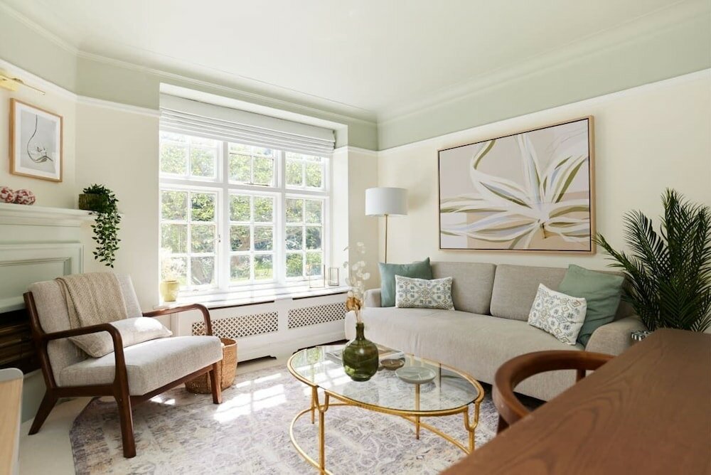 Фото The Golders Green Place - Modern and Bright 1bdr Flat