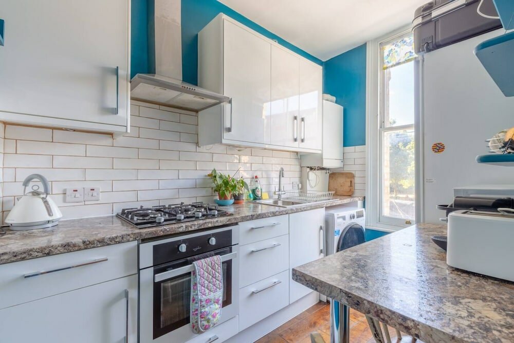 Фото Cheerful 1 Bedroom Flat in the Heart of North London