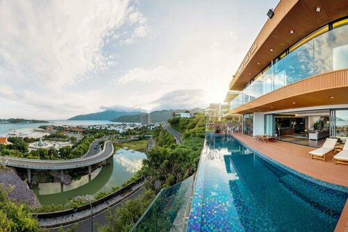 Гостиница The Ocean Front Villa Nha Trang Abogo в Нячанге
