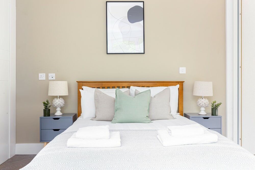 Фото The Islington Apartment