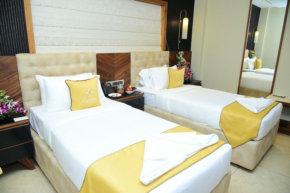Фото Lazdana Hotel Bangalore