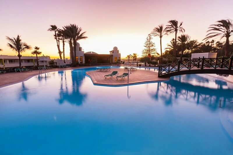 Гостиница Abora Interclub Atlantic by Lopesan Hotels
