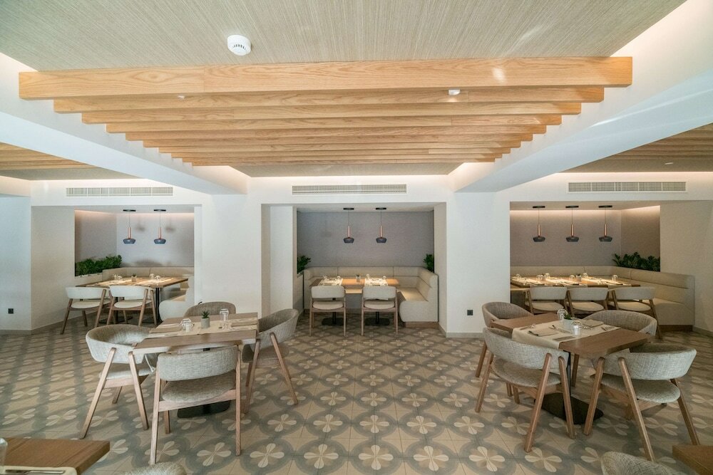 Фото Akasha Beach Hotel & SPA