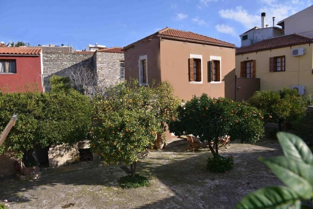 Фото Troullos Traditional Houses