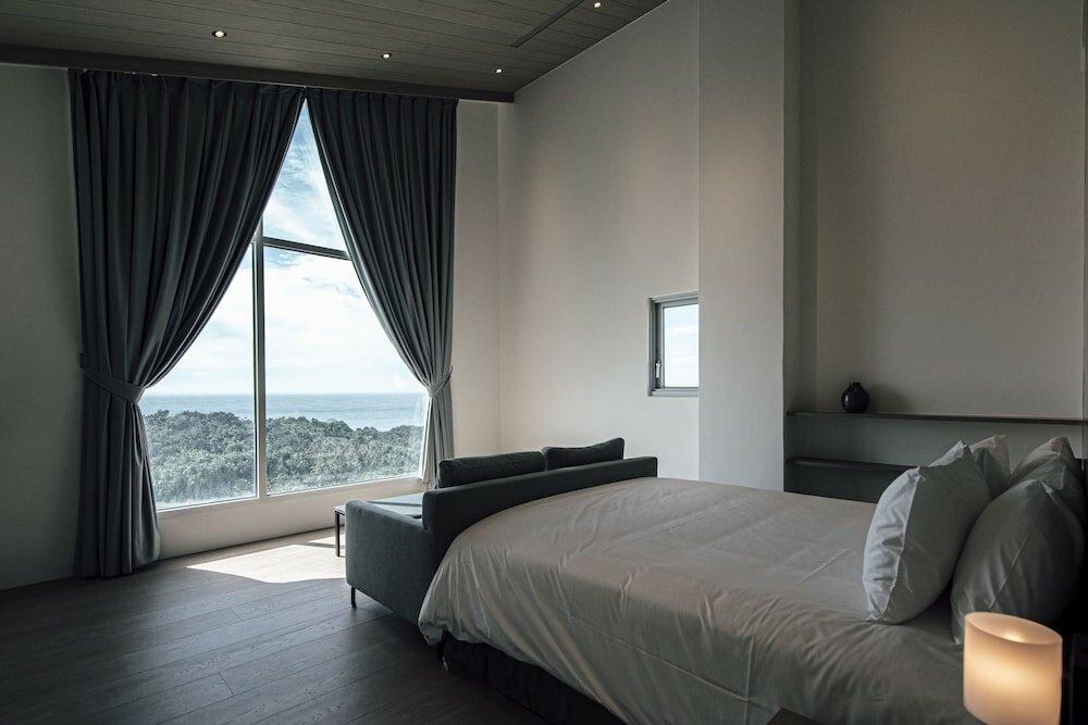 Фото Sunlight on the peninsula