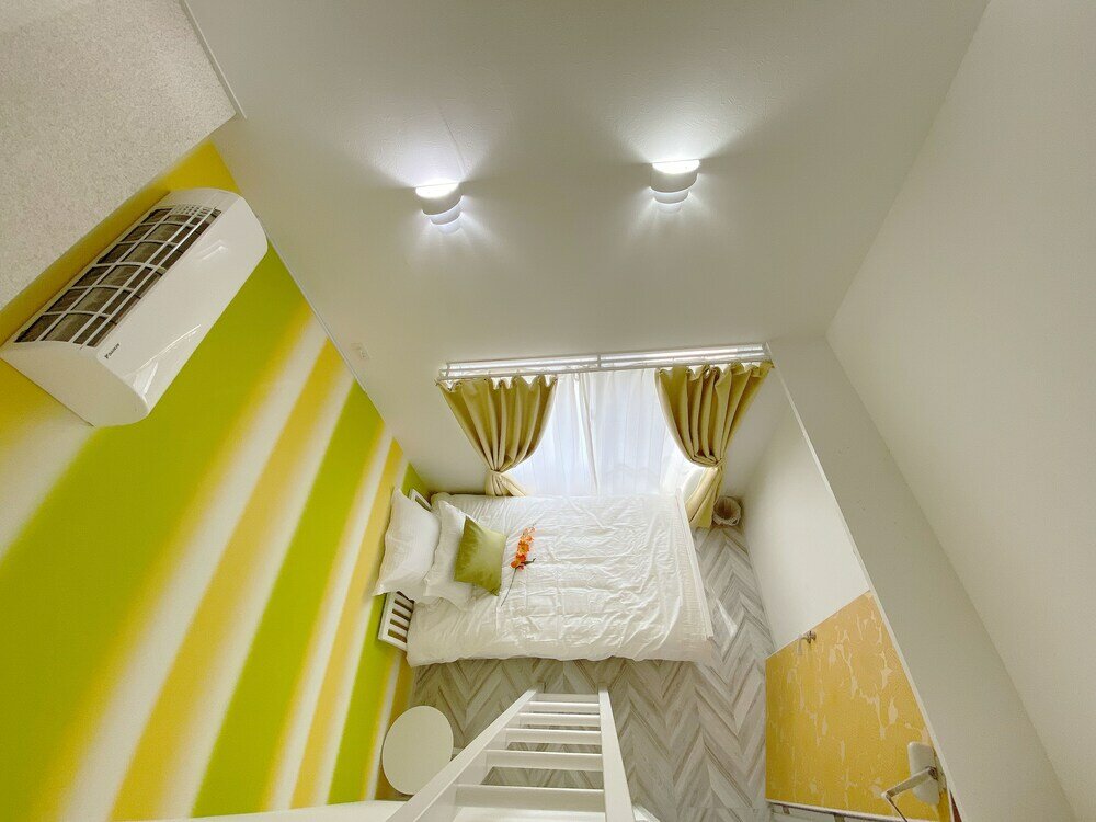 Фото Chatan Tall House