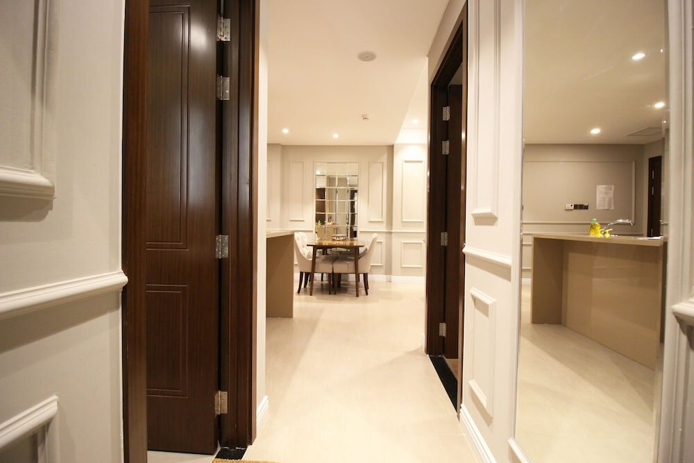 Фото Neo Classic Condo