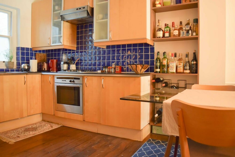 Фото Large 2 Bedroom Apartment in Central London